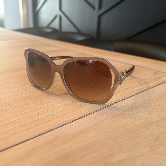 Coach Sunglasses - Picture 3 of 4